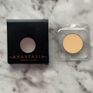 Anastasia Beverly Hills Contour Kit -Banana
